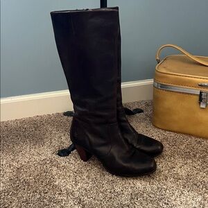 Elegant FRYE Brown Leather Knee-High Boots